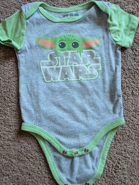 6-9 month Star Wars onesie bodysuit Baby Yoda gray green